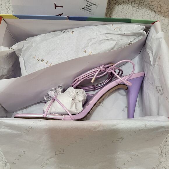 New Katy Perry Women's The Vivvian Flower Sandal Heeled Lavender Sandals sz 8.5 - Picture 5 of 6